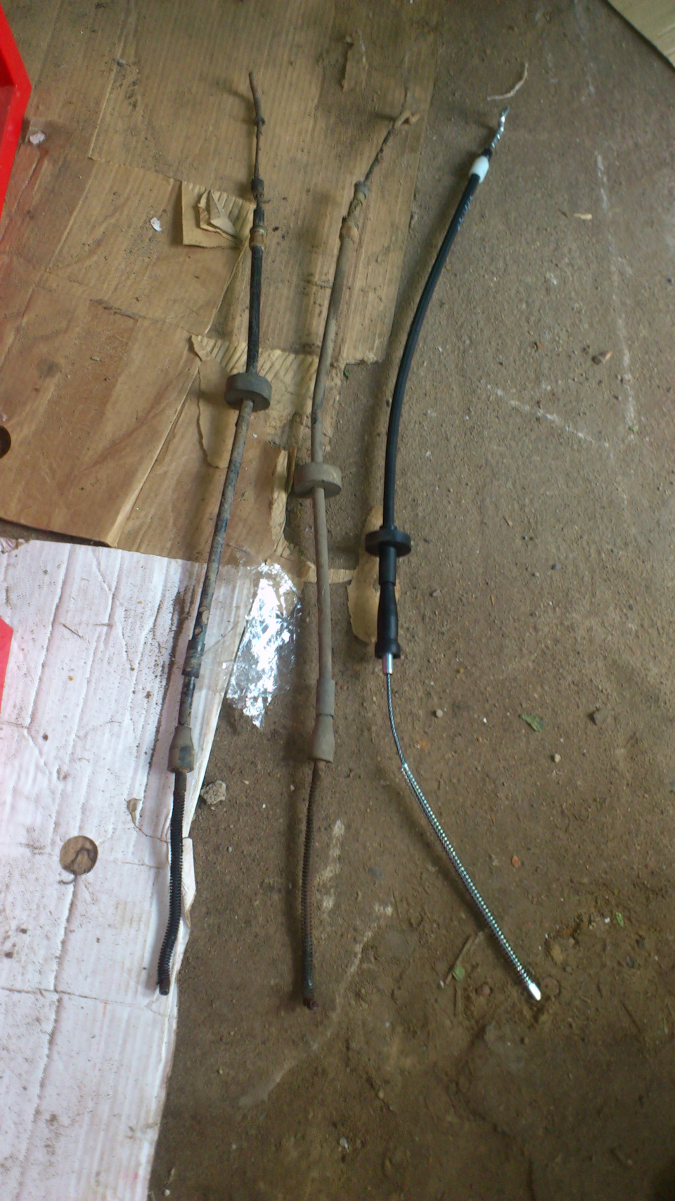 Замена тросиков ручника — Volkswagen Caravelle (T4), 2,4 л., 1992 года ...