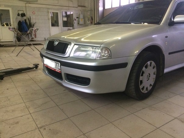 бампер шкода тур