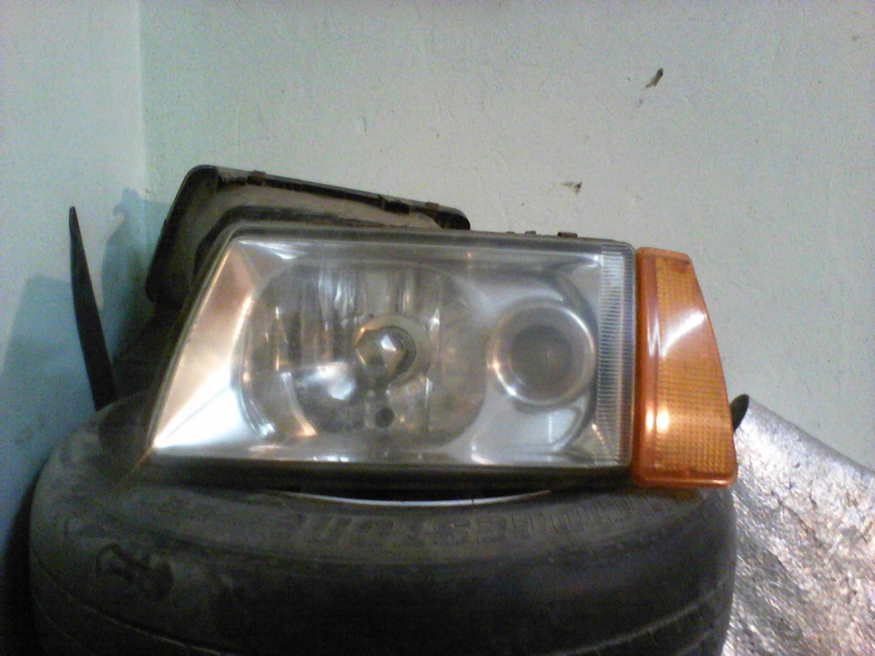 фары от ауди 100 на девятку — Lada 21093i, 1,5 л, 2005 года ...
