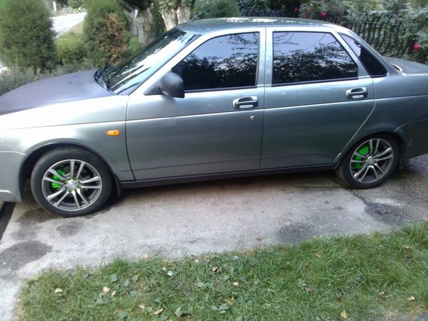 Тонировка лба и покрас суппортов :) — Lada Приора седан, 1,8 л, 2012 ...