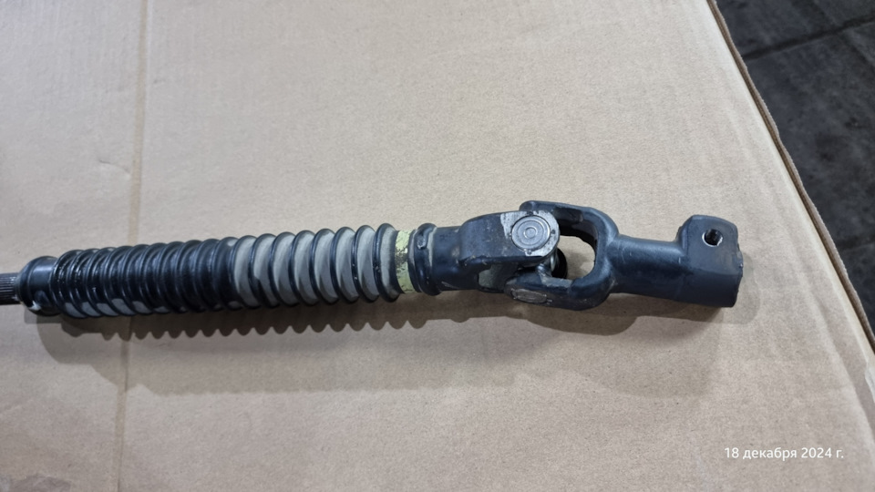 Крестовина нижнего рулевого вала. — Toyota Land Cruiser Prado 120 ...