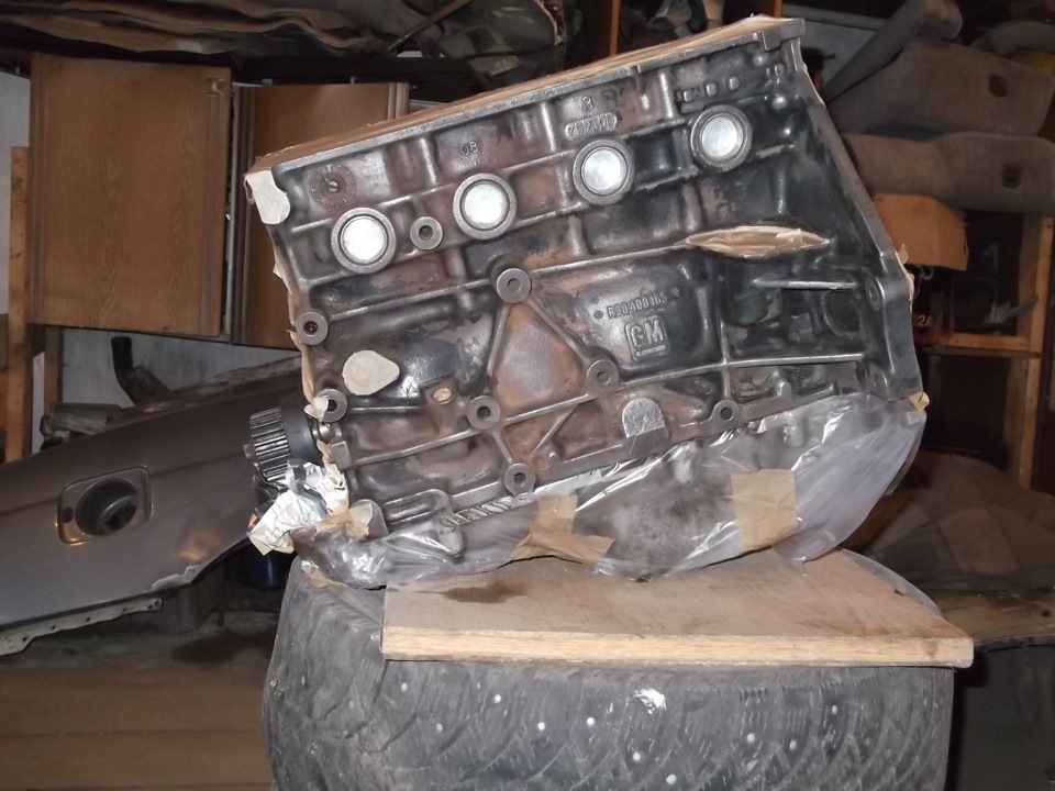 Покраска блока двигателя — Daewoo Leganza, 2,2 л, 1999 года | кузовной ...