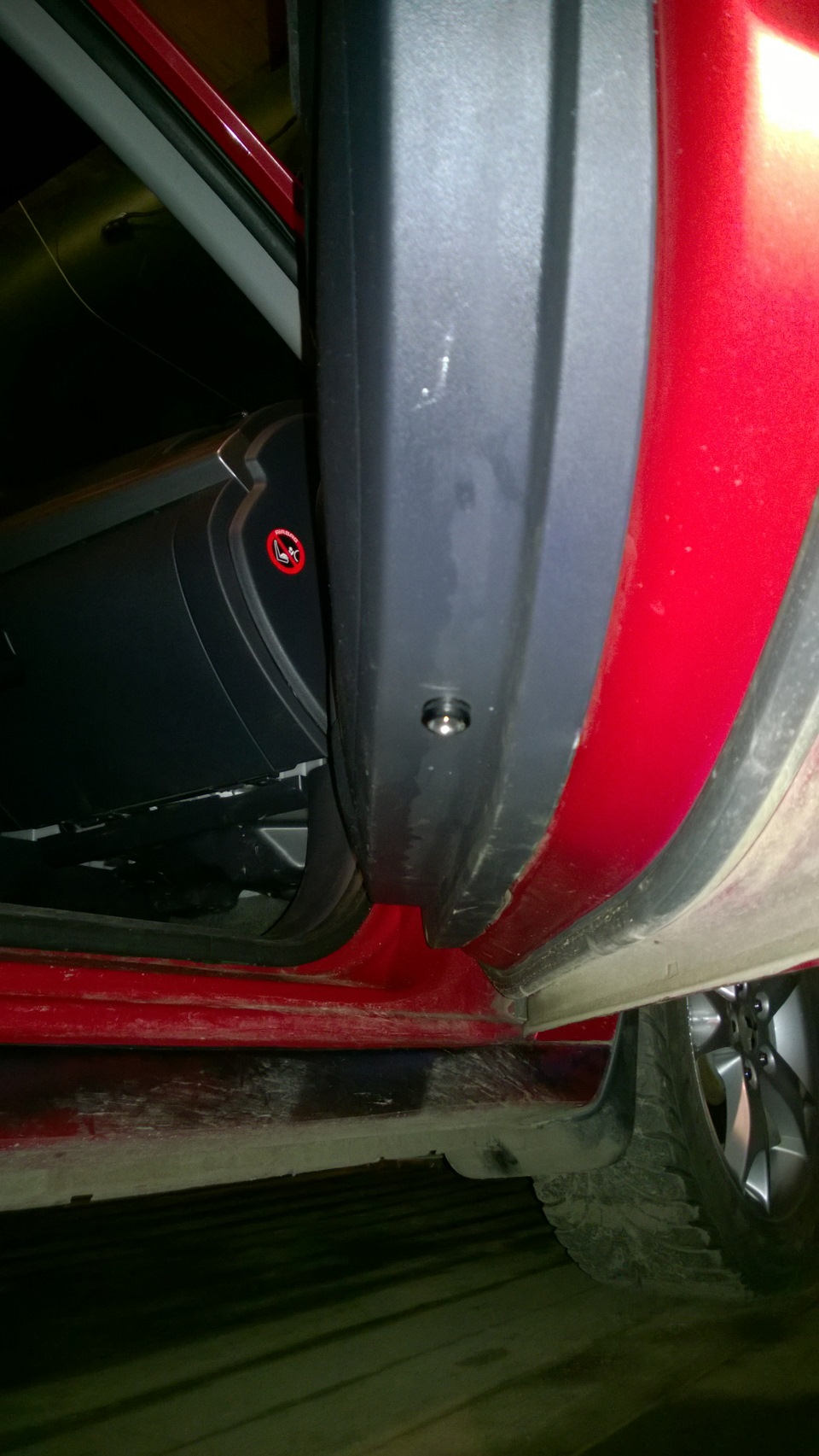 подсветка околодверного пространства — Mitsubishi Lancer X, 1,5 л, 2007 ...