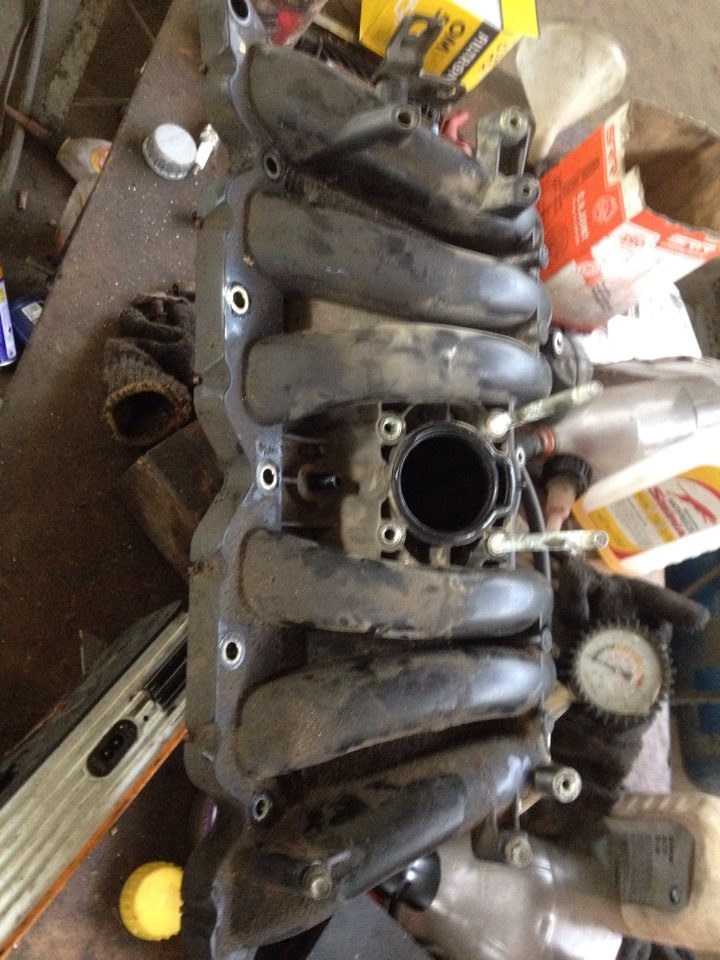 Промыл дроссельную заслонку и впускной коллектор — Lexus IS, 2 л, 2002 ...