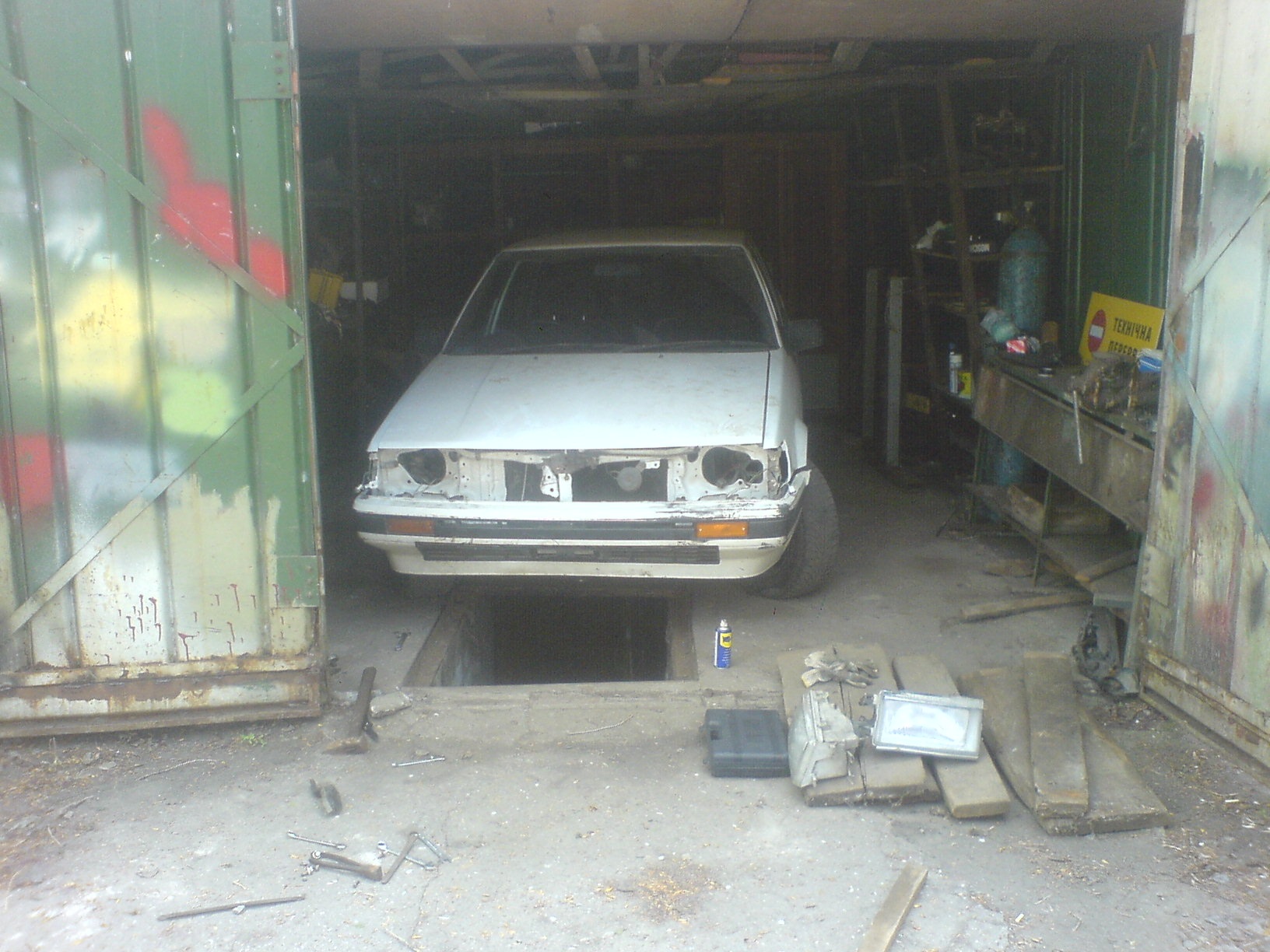 bumper - Toyota Corolla 15 L 1985