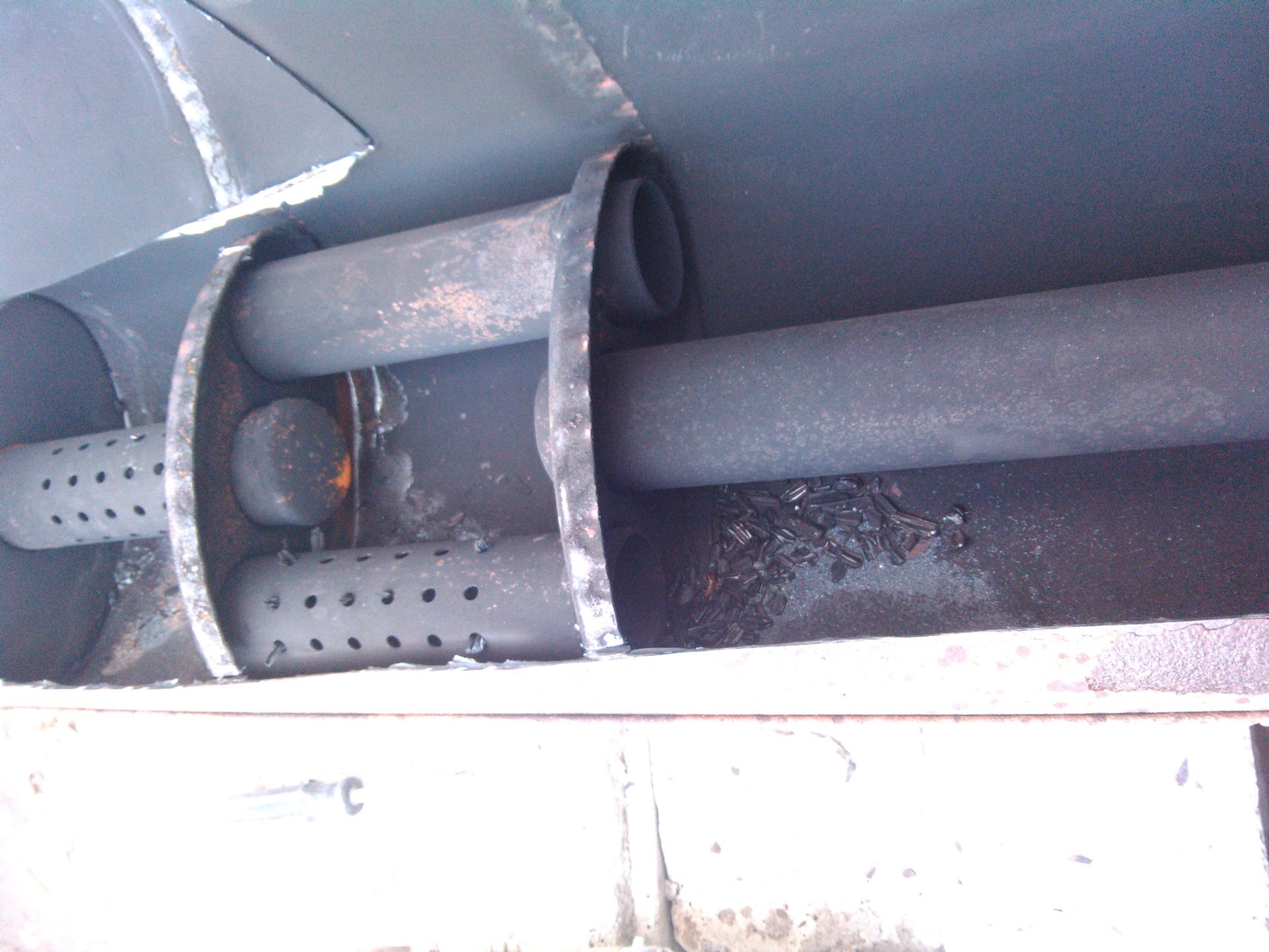 Прогорание в выхлопной системе. Забить выхлопную трубу. 8. Забить выхлопную трубу. Забить выхлопную трубу.