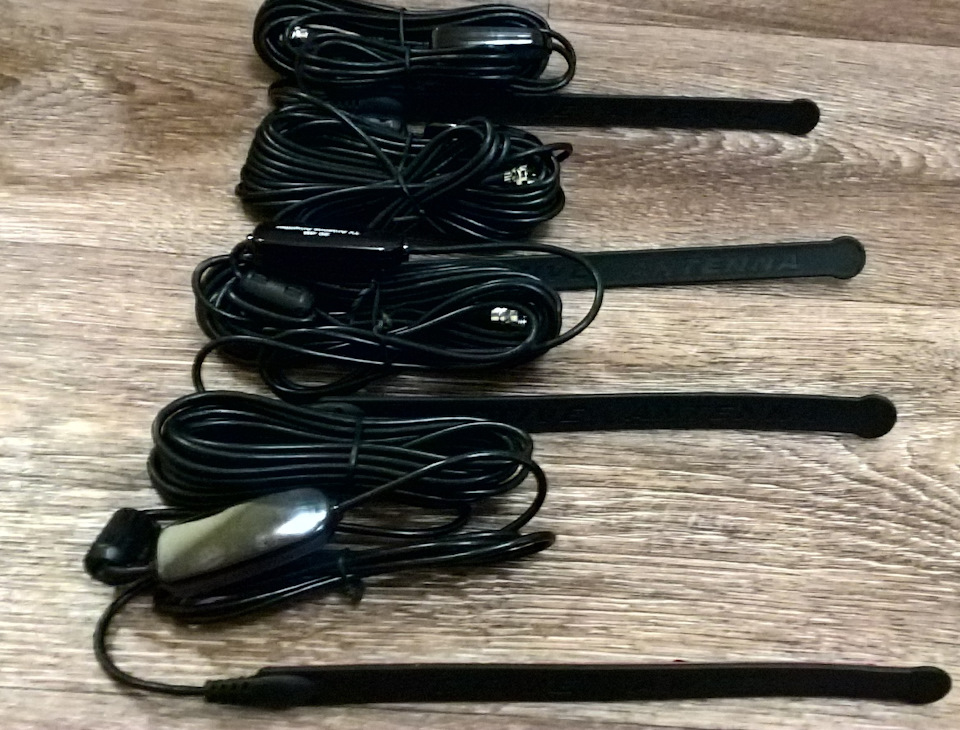 4 активные антенны — провода в комплекте до 5 метров, не мерял) — проверим — Audi Allroad (C5)