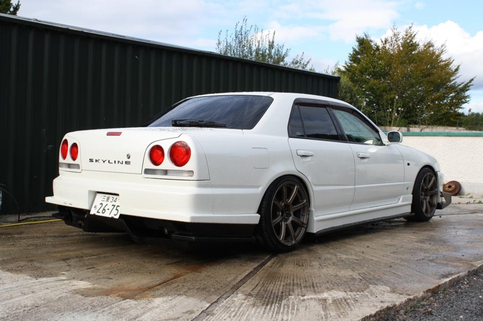 Nissan Skyline er34