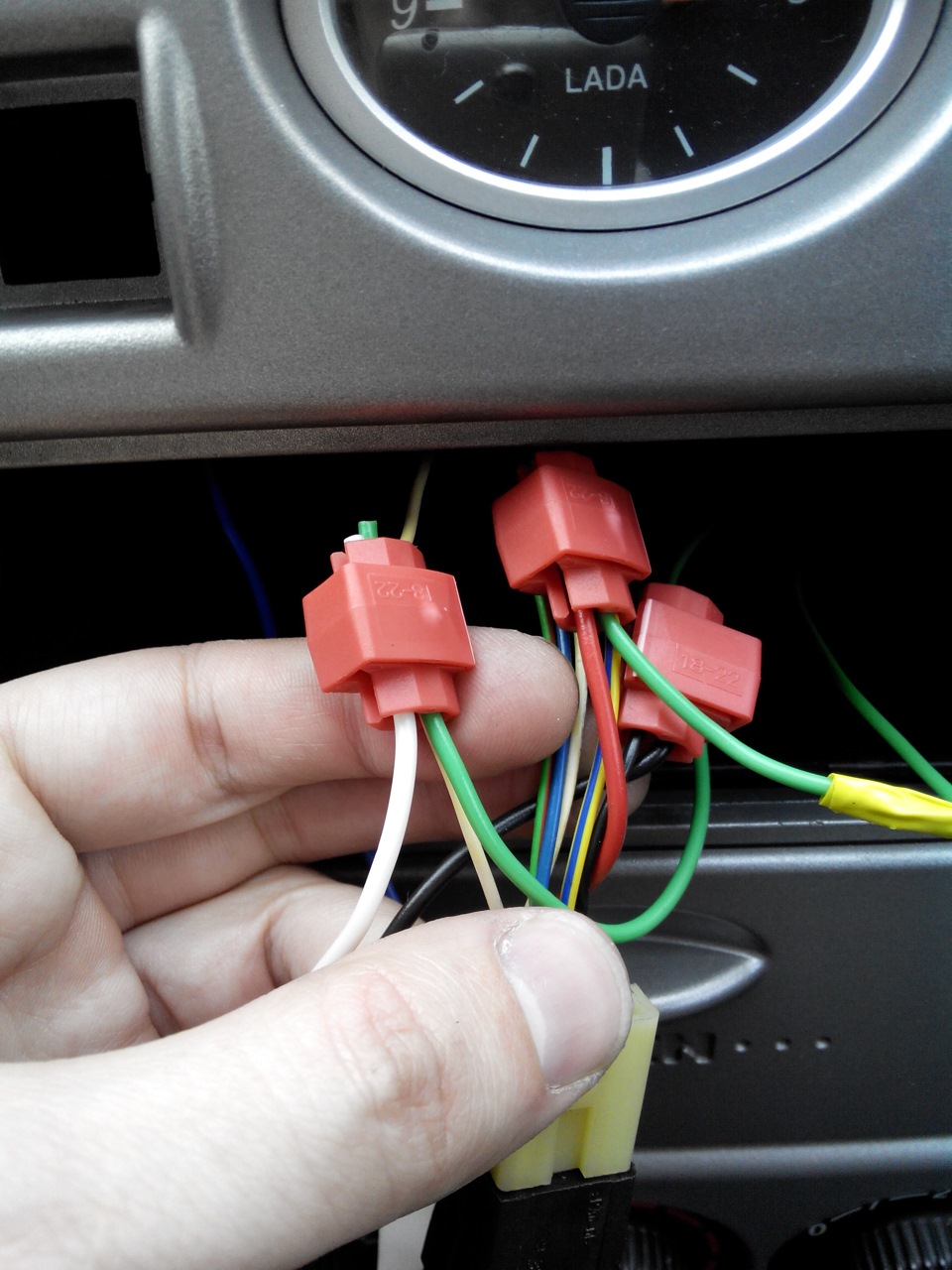 Установка обогрева сидений — Lada Приора седан, 1,6 л, 2011 года ...