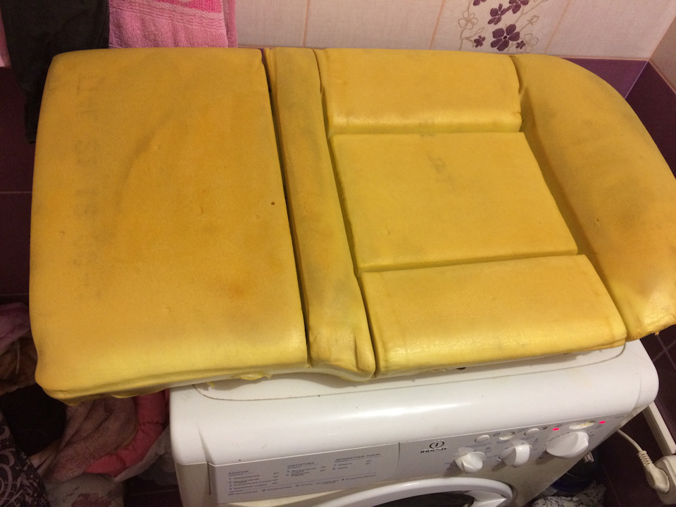 С Новым годом 🎆 "или как в 3.40 утра очистить сиденье от собачьей мочи ...