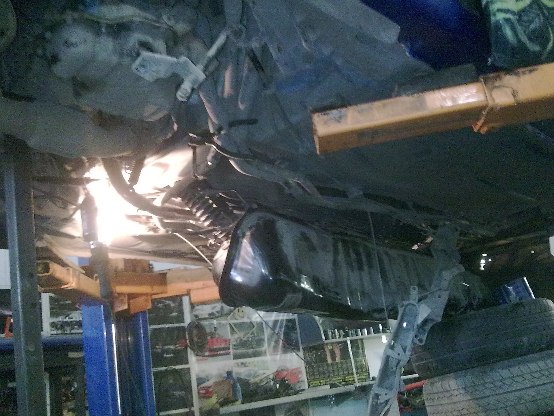 extracts from the assembly process - Toyota MR2 20 L 1991