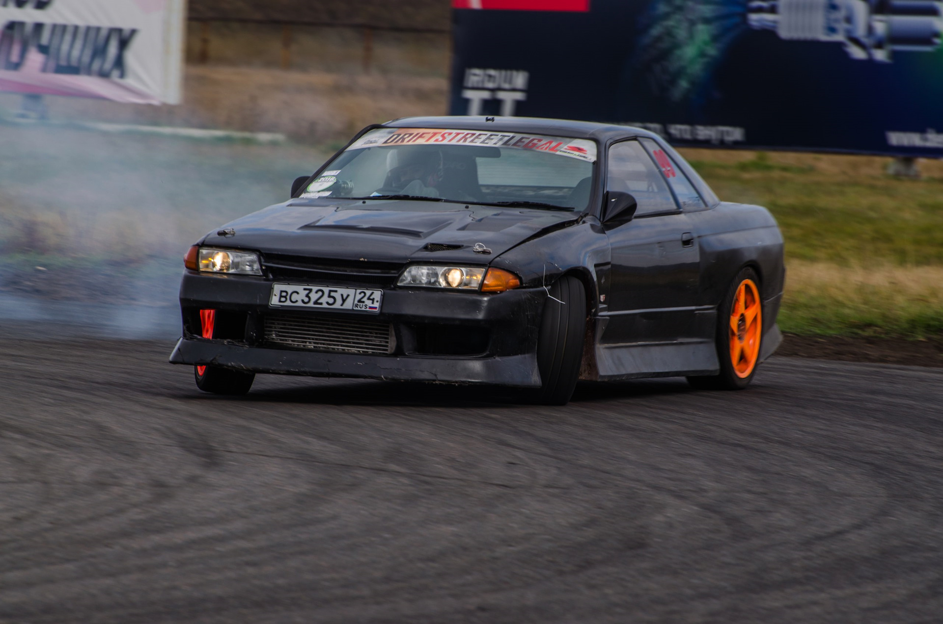 Nissan skyline r32 синий. R32 skyline th1. Nissan r32 rocket bunny. Nissan skyline r32 tuning. Nissan skyline gtr r32.