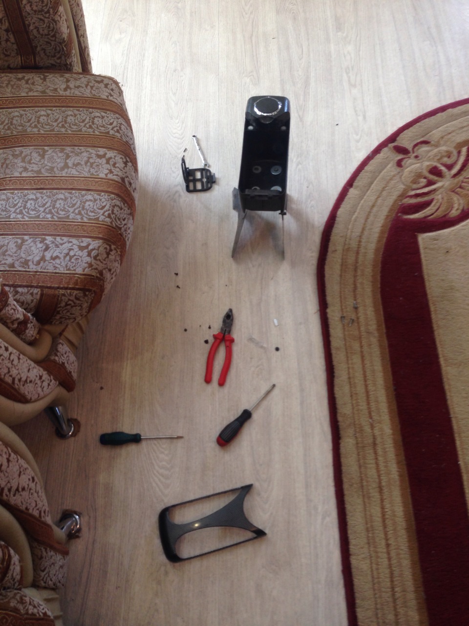 Подлокотник или как его прикрепить — KIA Rio (3G), 1,4 л, 2015 года ...