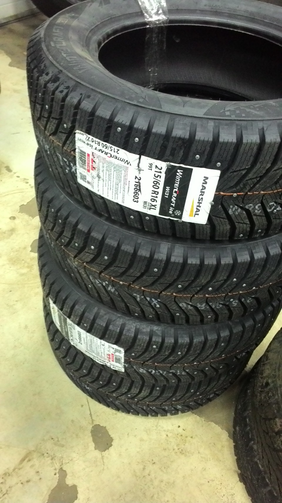 Kumho wintercraft ice wi32 зимняя отзывы. Kumho WINTERCRAFT Ice wi31 215/65 r16.