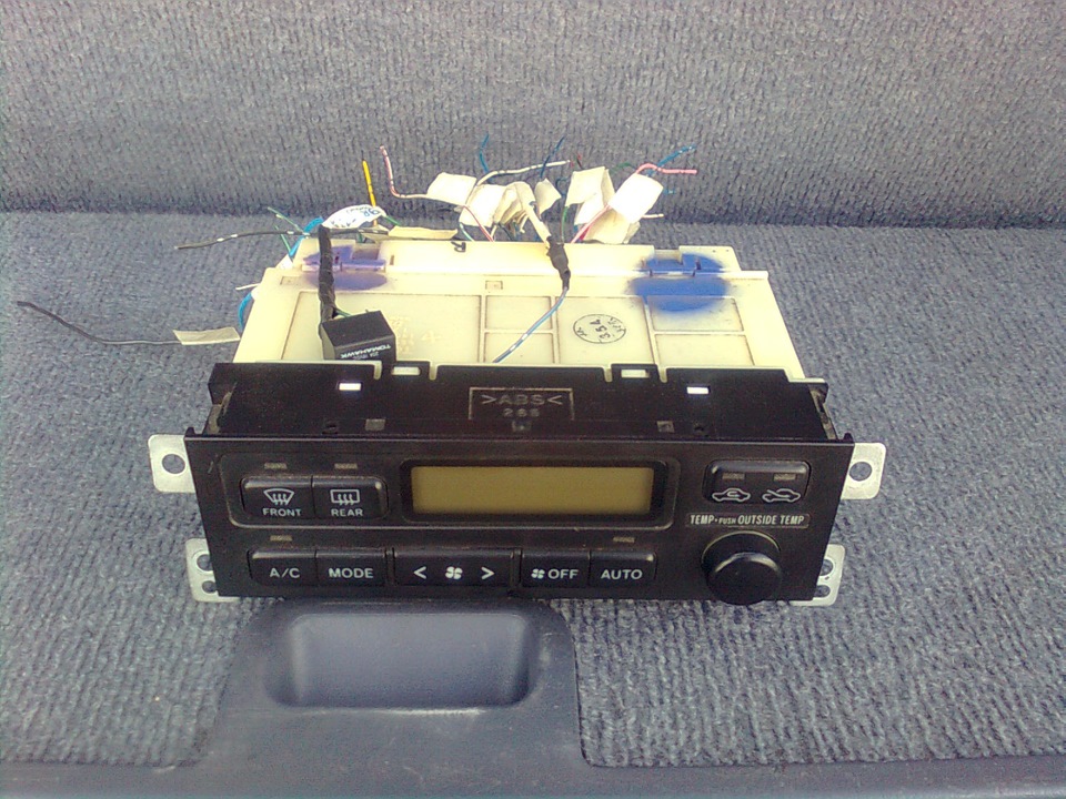 блок управления климатом toyota ipsum. кнопка климат контроля toyota carina 1997. климат контроль тойота гайя sxm10. панель климат контроля тойота ипсум 10 кузов. блок климат контроля ипсум 10.