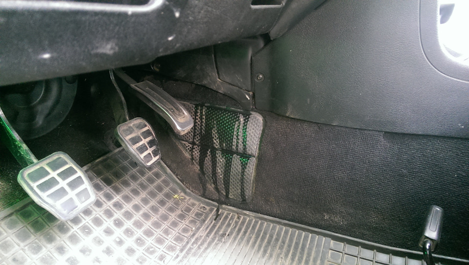 Потек радиатор отопителя — Volkswagen Passat Variant (B3), 2 л, 1992 ...