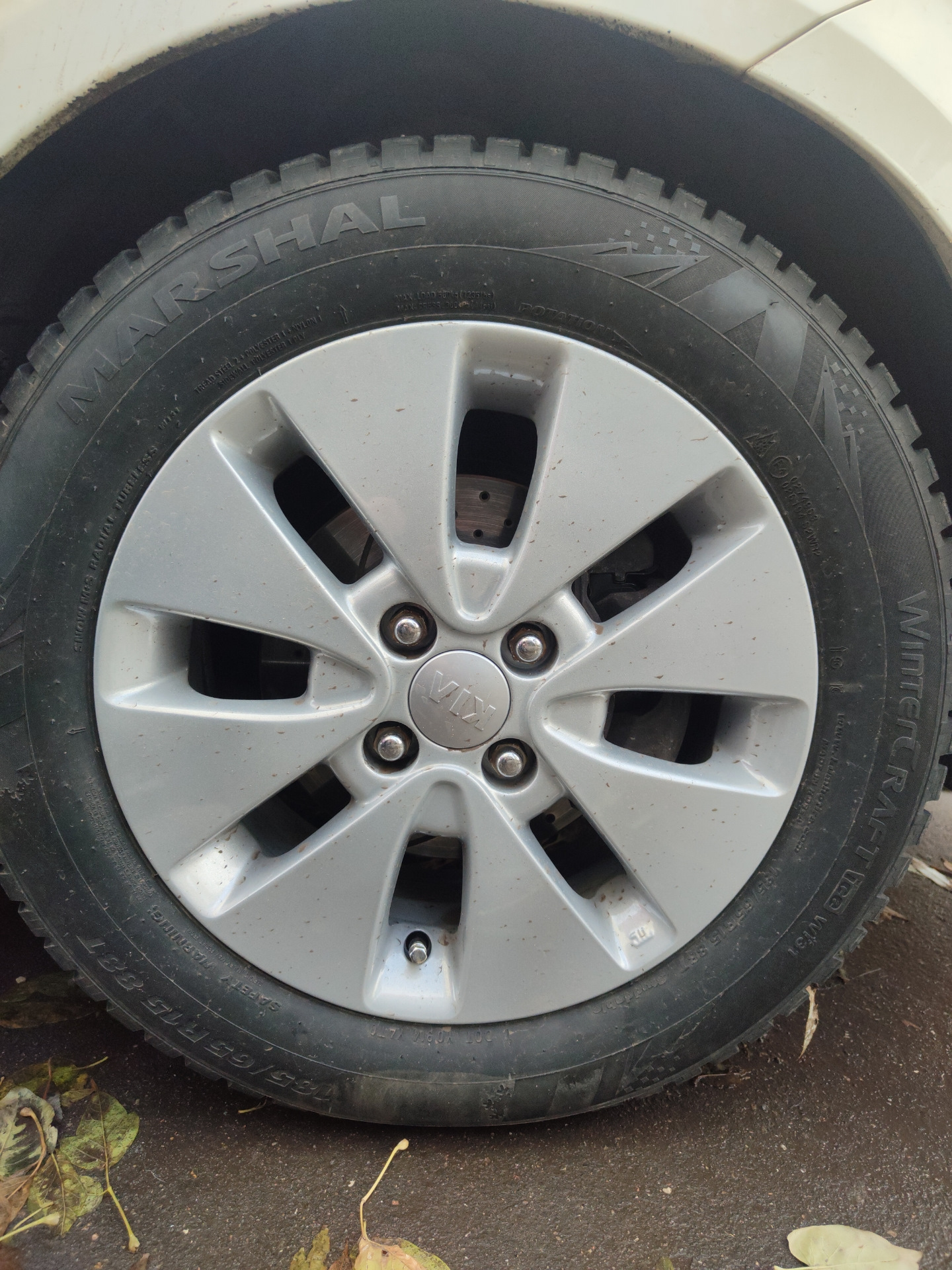 Колпачки на гайки — KIA Rio (3G), 1,6 л, 2012 года | аксессуары | DRIVE2