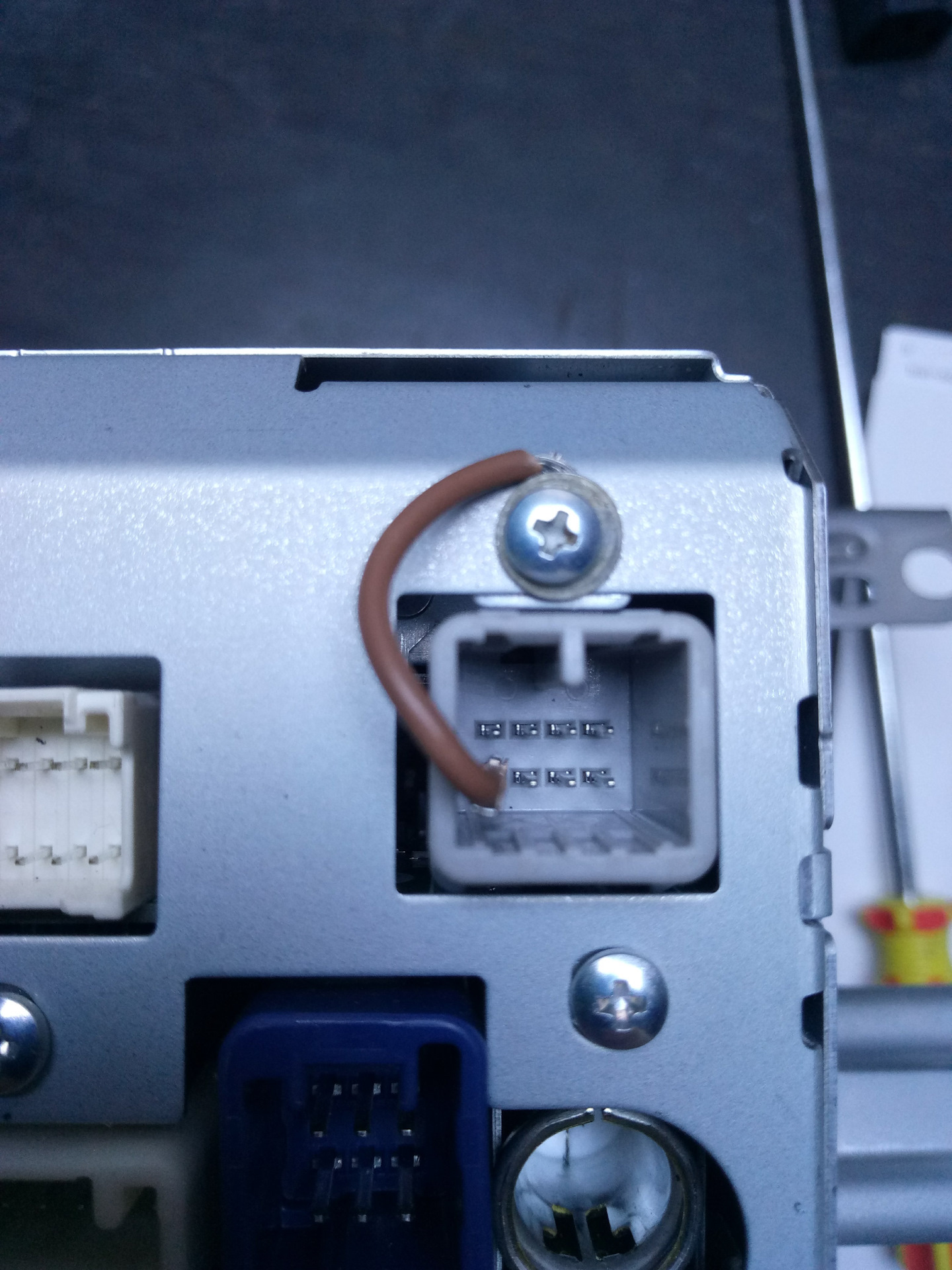 Магнитола NSZT-y62g задняя панель