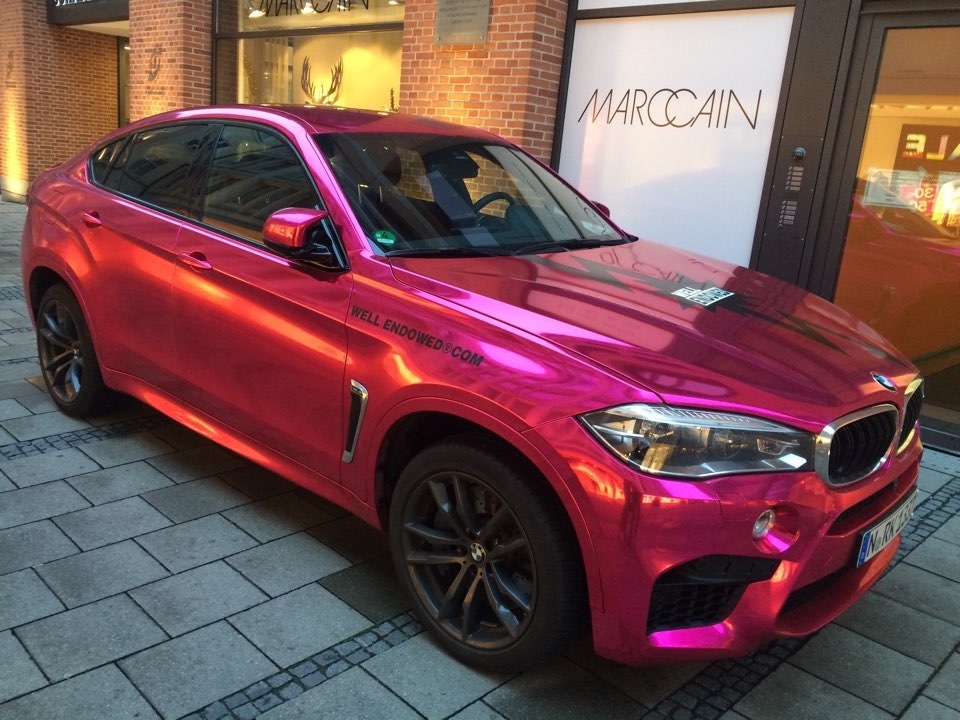 BMW x6 Pink