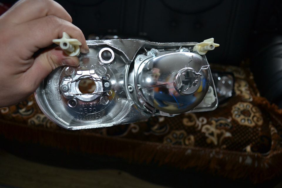 фара с родной линзой и цоколем H1 — Audi A3 (8L)