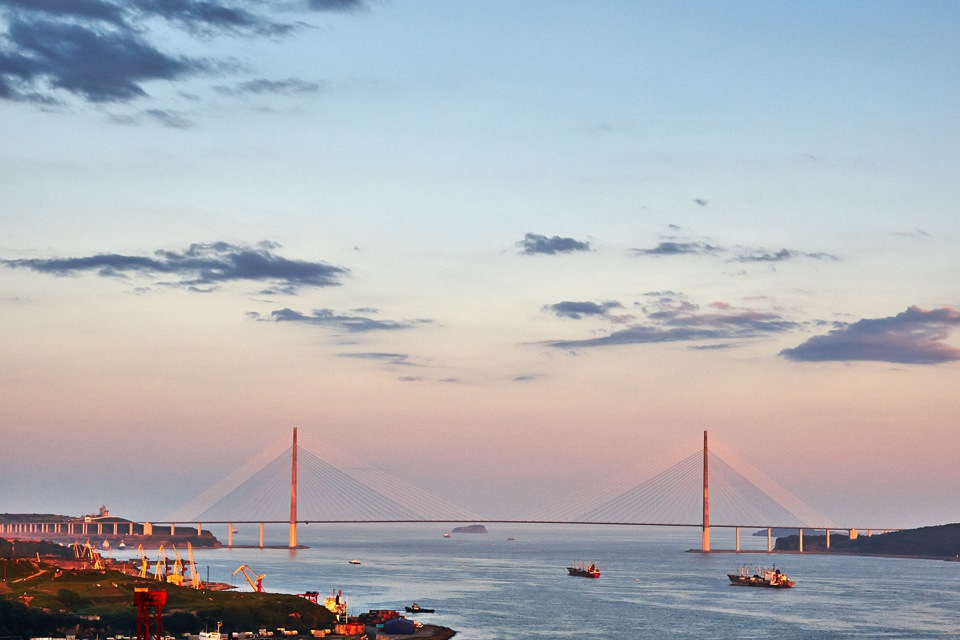 Владивосток и море