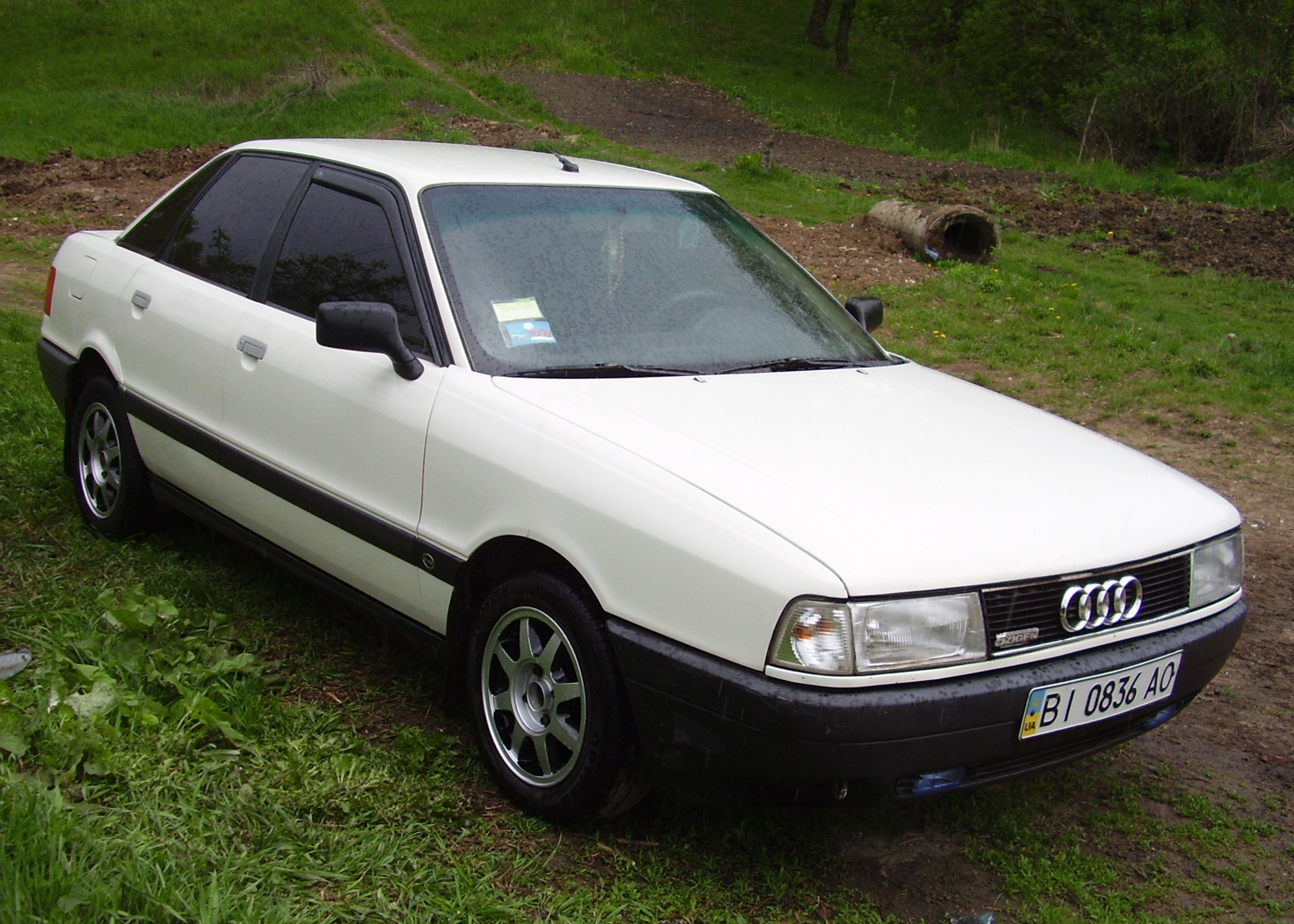 Купить ауди 80 в минске. Audi 80 b3 1989. Audi 80 b3 белая. Ауди 80 б3. Ауди 80 б3 1989.