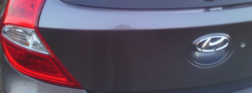 Решил отлепить надписи… — Hyundai Solaris Hatchback, 1,6 л, 2012 года ...