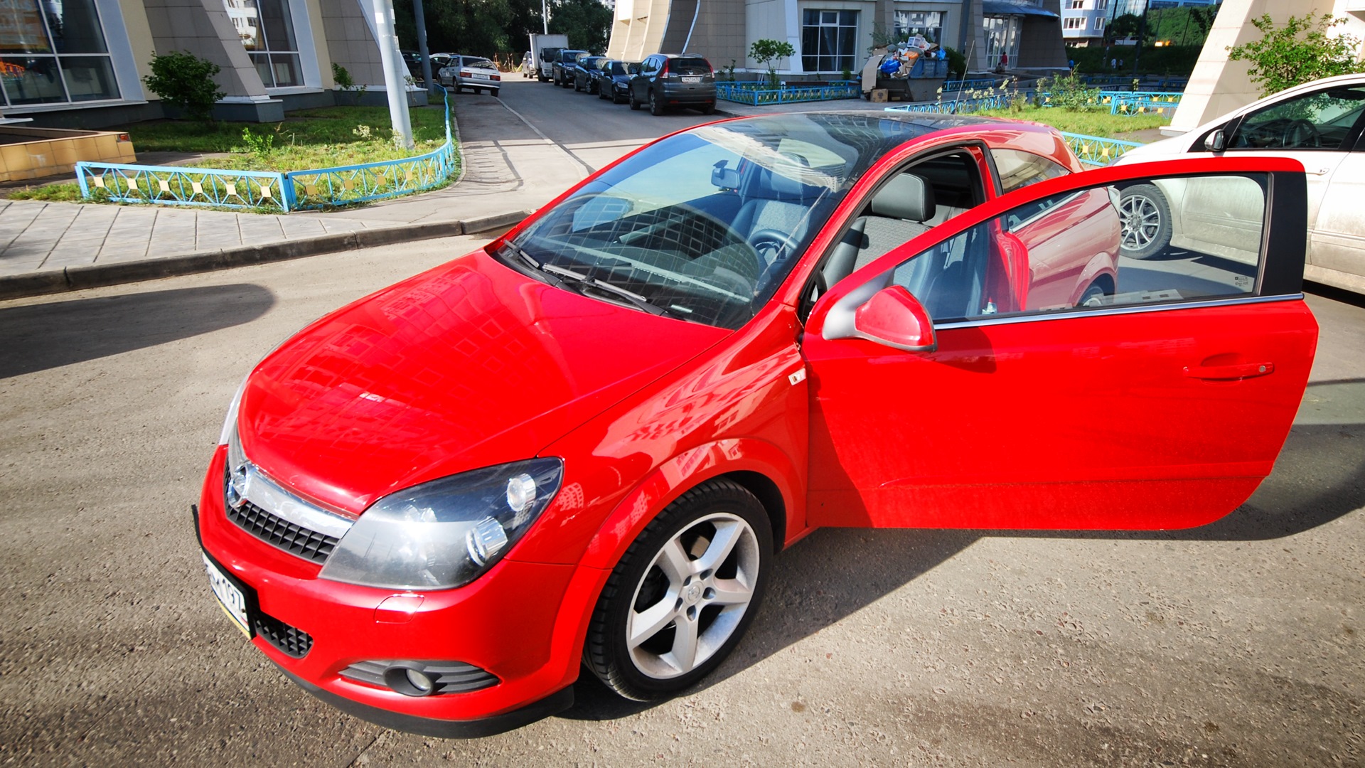 Opel Astra GTC С панорамной