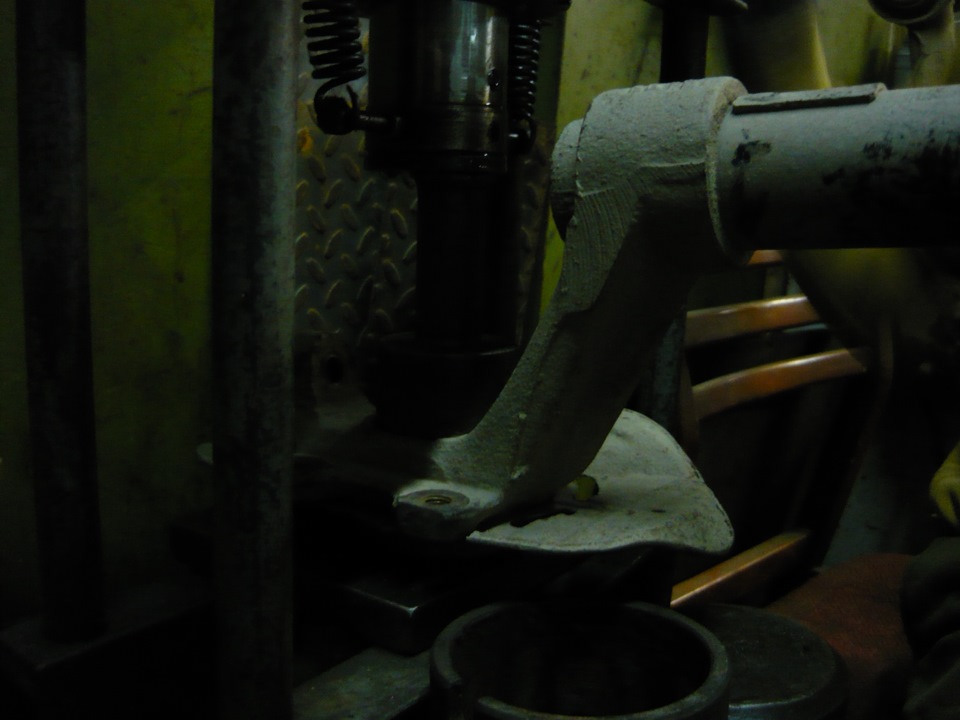 подшипник запрессован — Daewoo Nexia (2G)