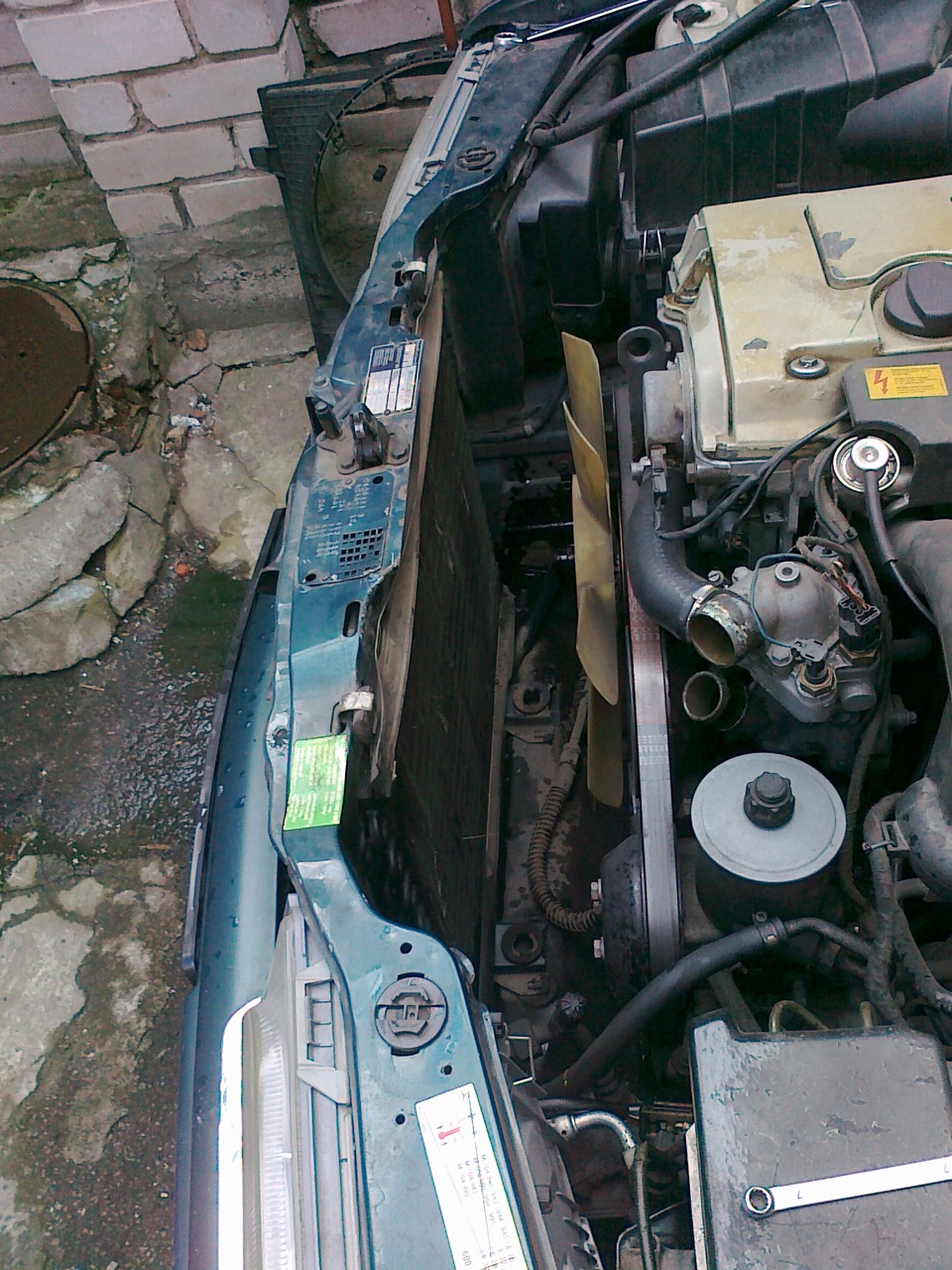 Замена радиатора — Mercedes-Benz E-Class (W124), 3,2 л, 1995 года ...