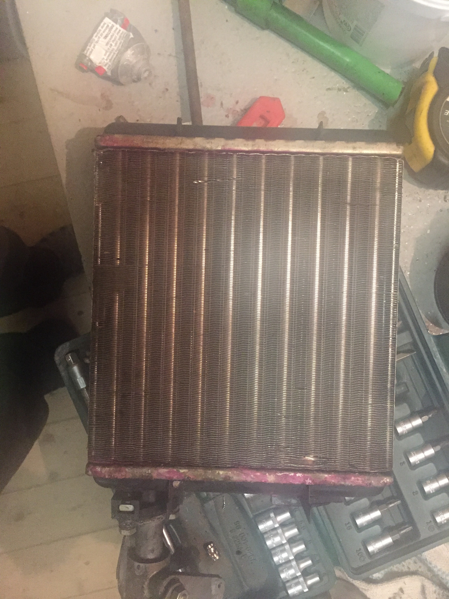 Газ 406 система охлаждения печка. Радиатор печки антифриз. Радиатор печки антифриз. Радиатор печки антифриз. 2 радиатор печки.