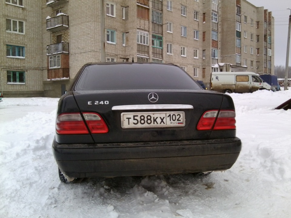 Фото в бортжурнале Mercedes-Benz E-Class (W210)