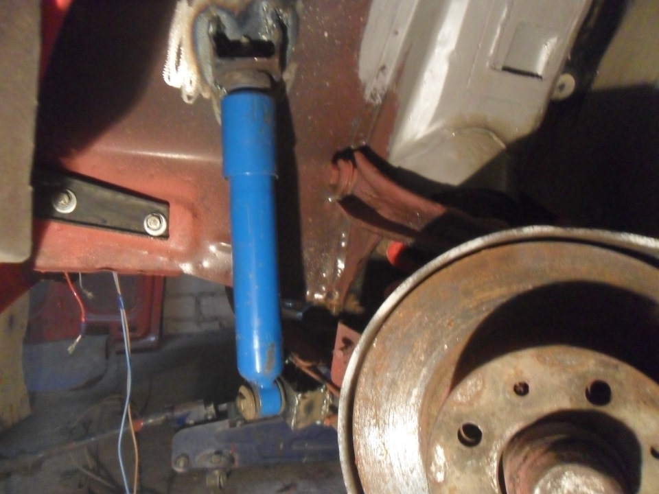 ~ Перенос амортизатора ~ — LADA 2106, 1,6 л., 1980 года | своими руками ...