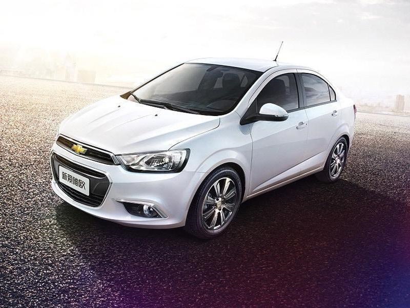 Chevrolet рассекретил обновленный Aveo Chevrolet рассекретил обновленный Aveo
