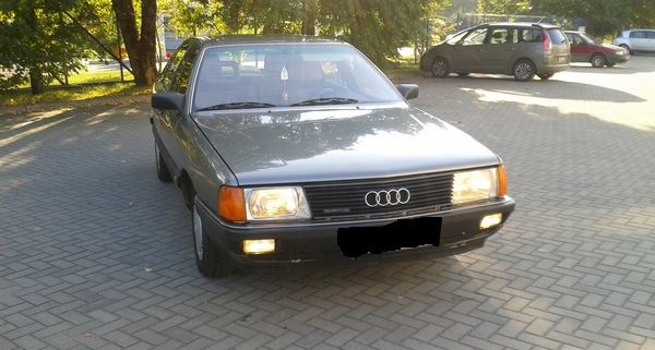 Запчасти на ауди 100. Audi 100 44 кузов. Ауди 100 44 кузов хэтчбек. Audi 100 Combi. Ауди 100 1995 года.