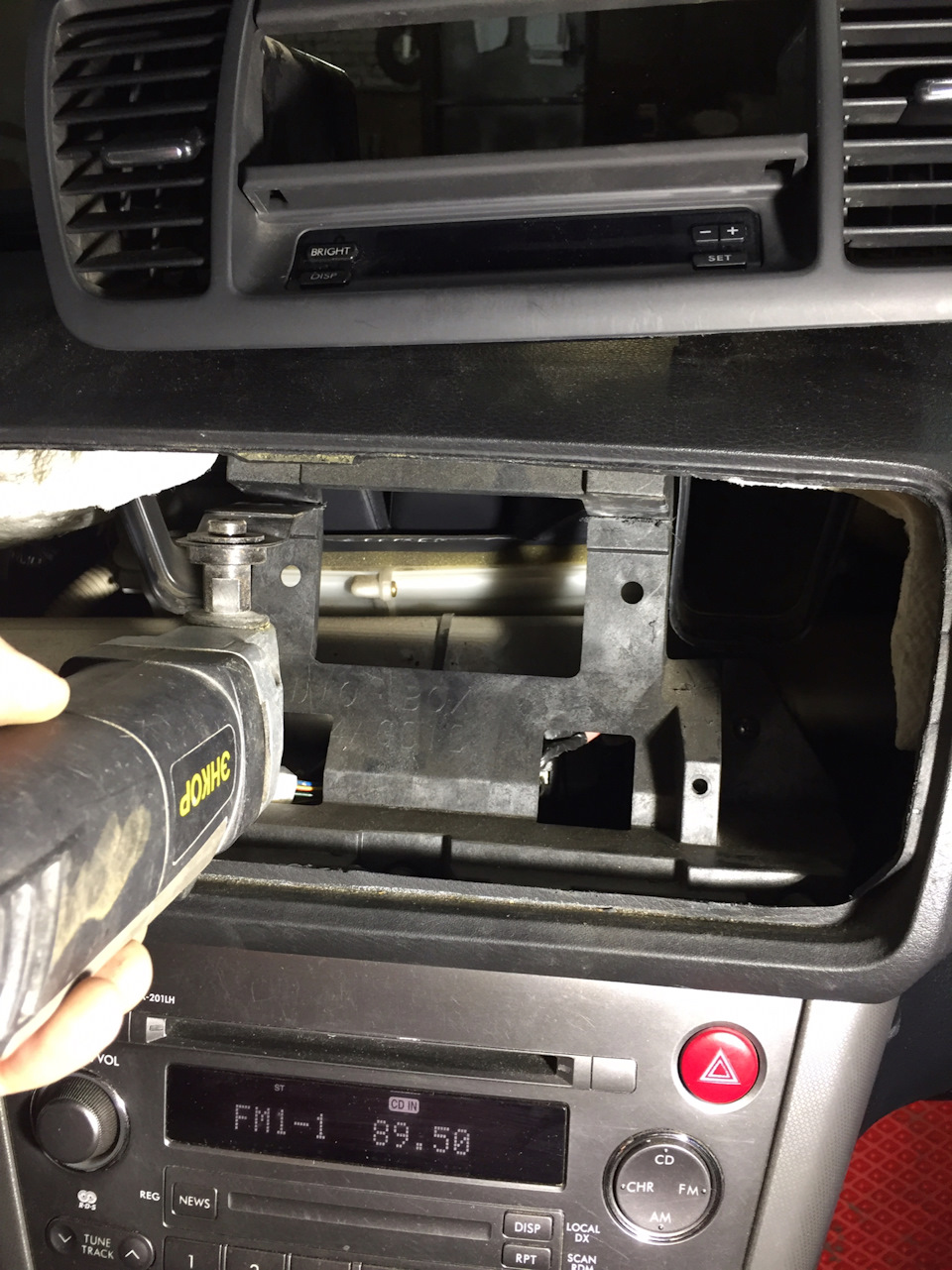 Установка 1din магнитолы — Subaru Outback (BP), 2,5 л, 2004 года ...