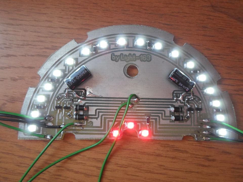Светодиод прибор. Светодиодная плата для приборной панели 2110. Диодный лампочки для подсветки приборка ВАЗ 2110. Плата с диодами в панель приборов ВАЗ 2110. Плата светодиодная на приборную панель ВАЗ 2110.