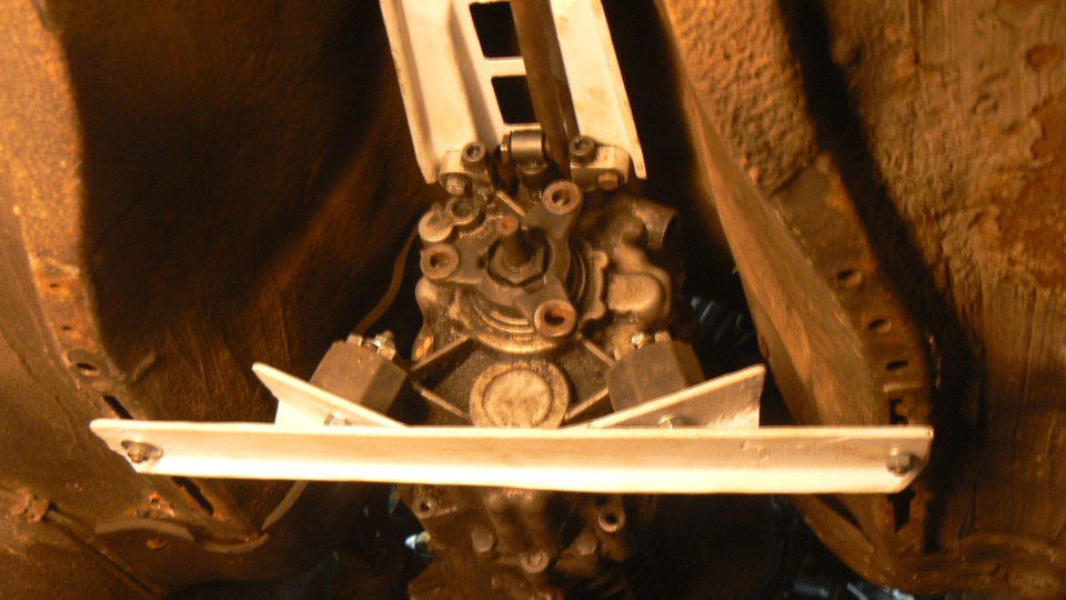 Траверса своими руками и беда не приходит одна — BMW 7 series (E23), 2 ...