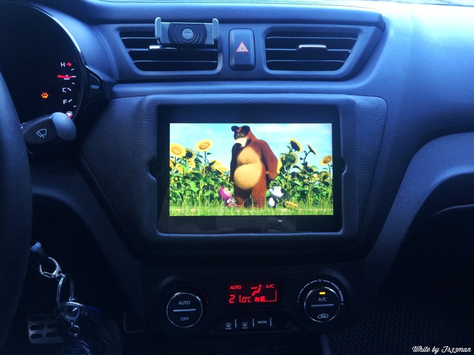 Ipad mini в машину вместо магнитолы