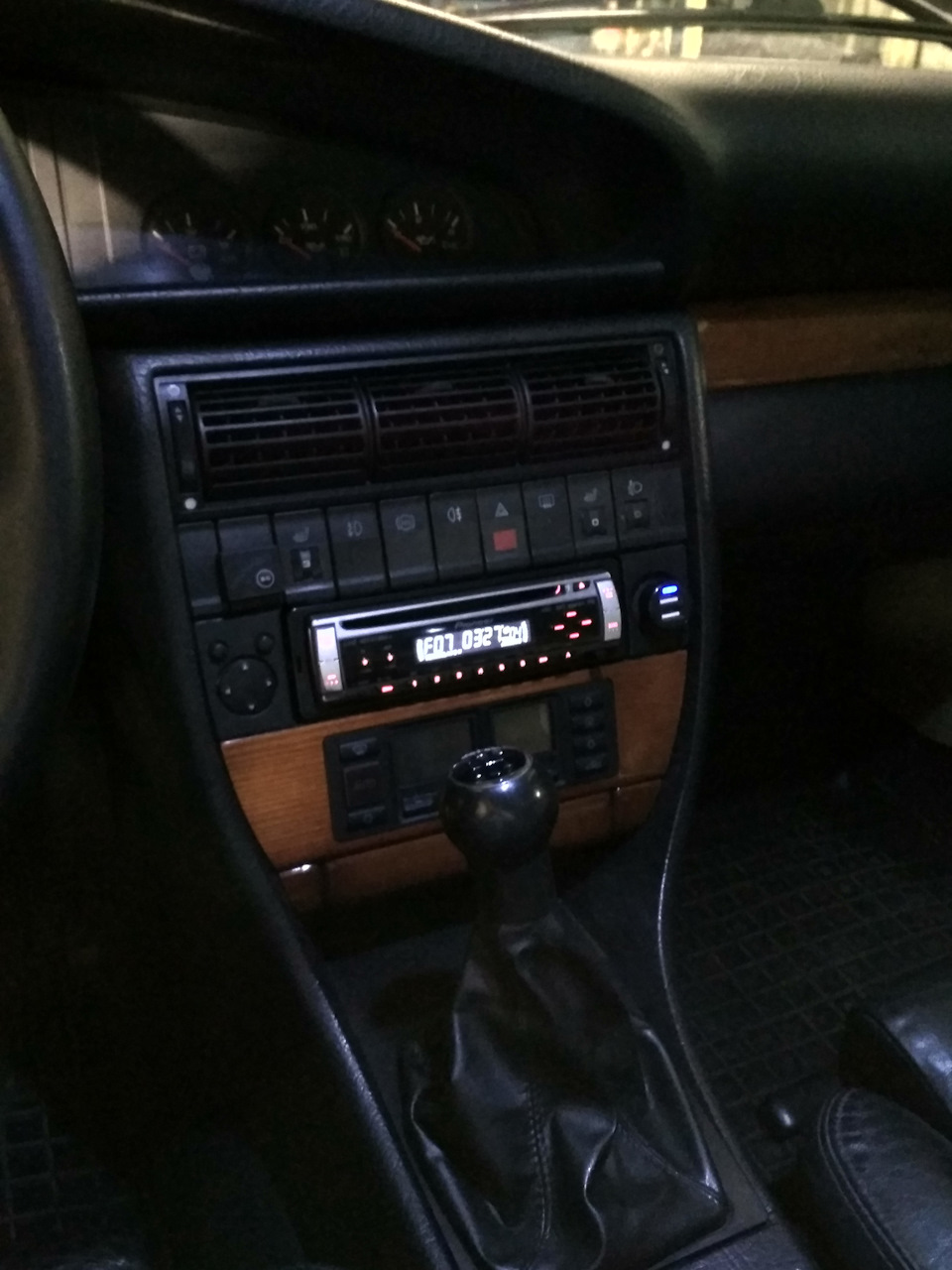 Фото в бортжурнале Audi 100 (C4)