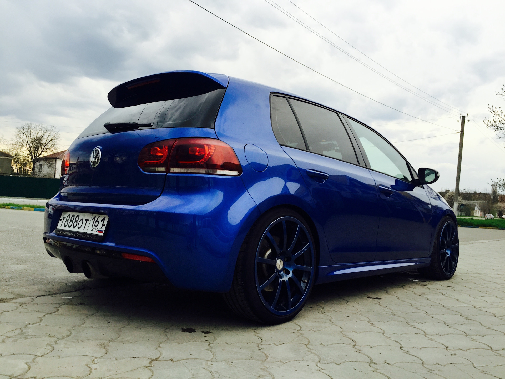 Volkswagen Golf 6 синий мат