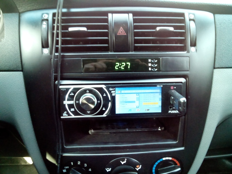 Новый друг))) — Daewoo Gentra, 1,6 л, 2013 года | автозвук | DRIVE2
