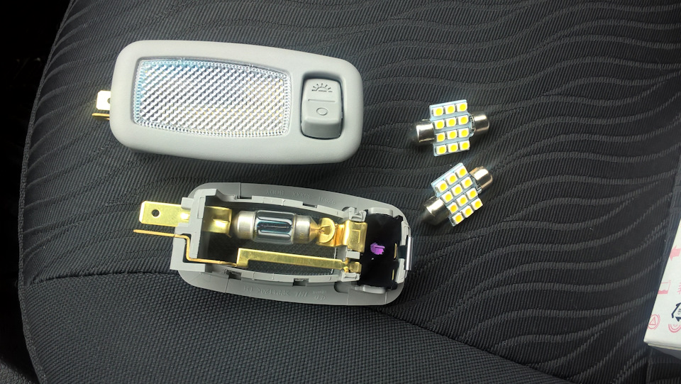 Установка оригинальных плафонов в потолок (подсветка козырьков/зеркал ...