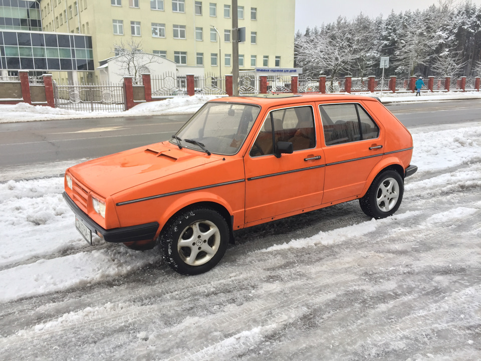 Мандаринка. — Volkswagen Golf Mk1