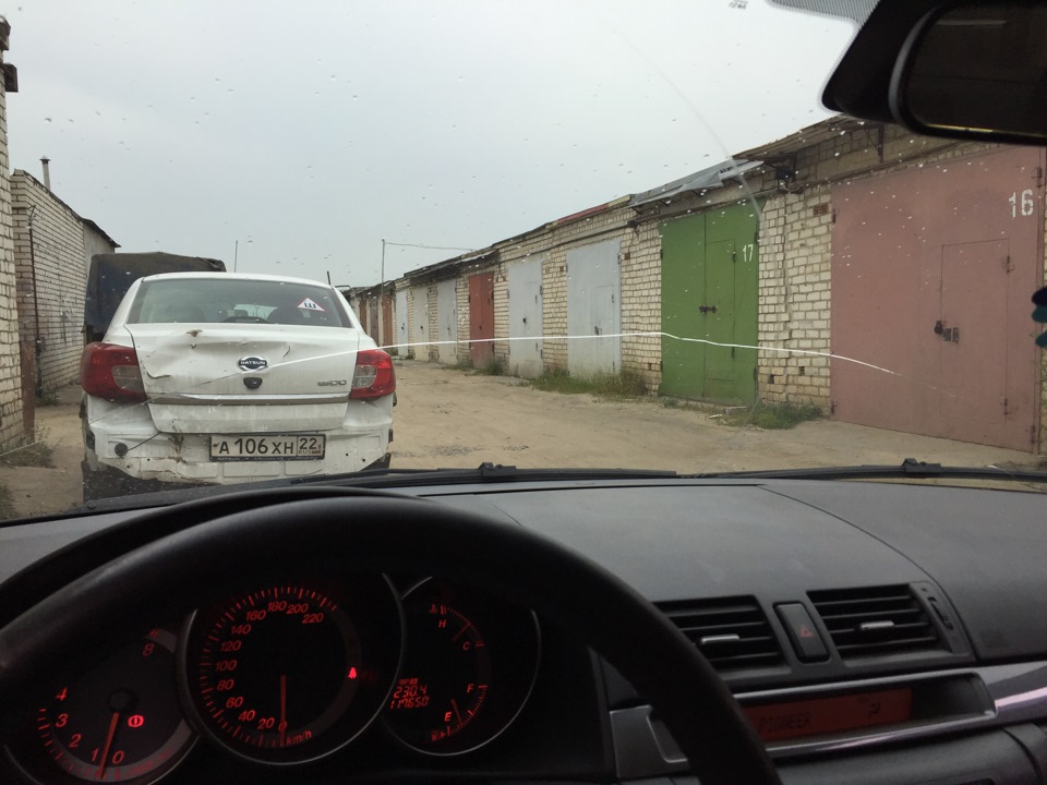 Замена лобового стекла + новые щётки — Mazda 3 (1G) BK, 2 л, 2007 года ...