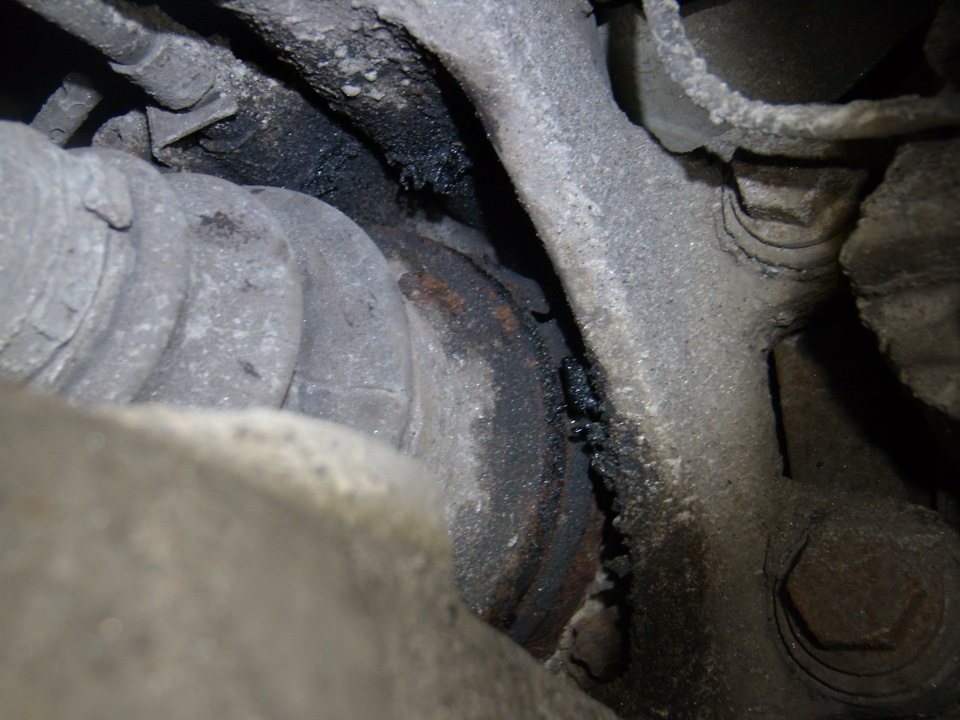 Полезла смазка из ШРУСа — DRIVE2