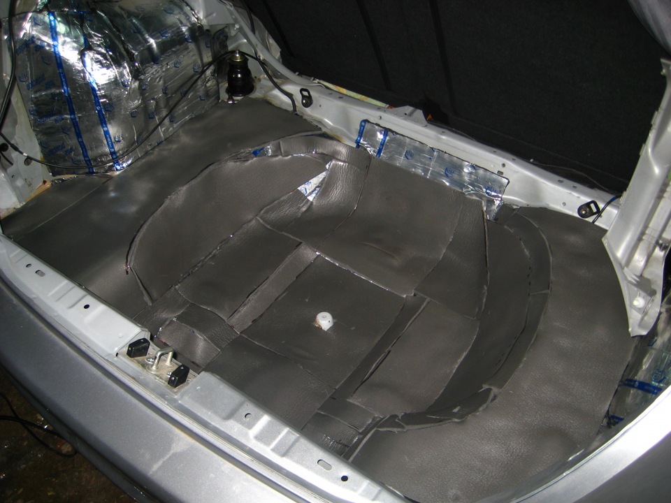 Шумо. — Honda Civic Hatchback (7G)