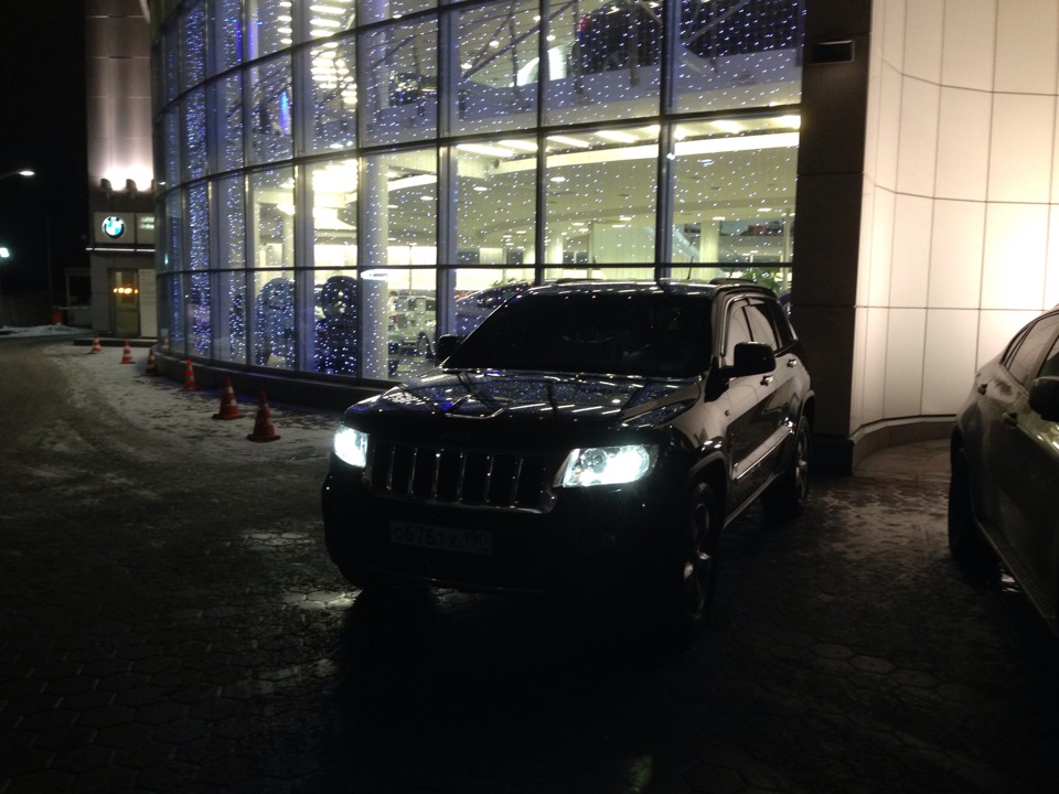 Накладки на пороги и резинка в багажник — Jeep Grand Cherokee (WK2), 3 ...
