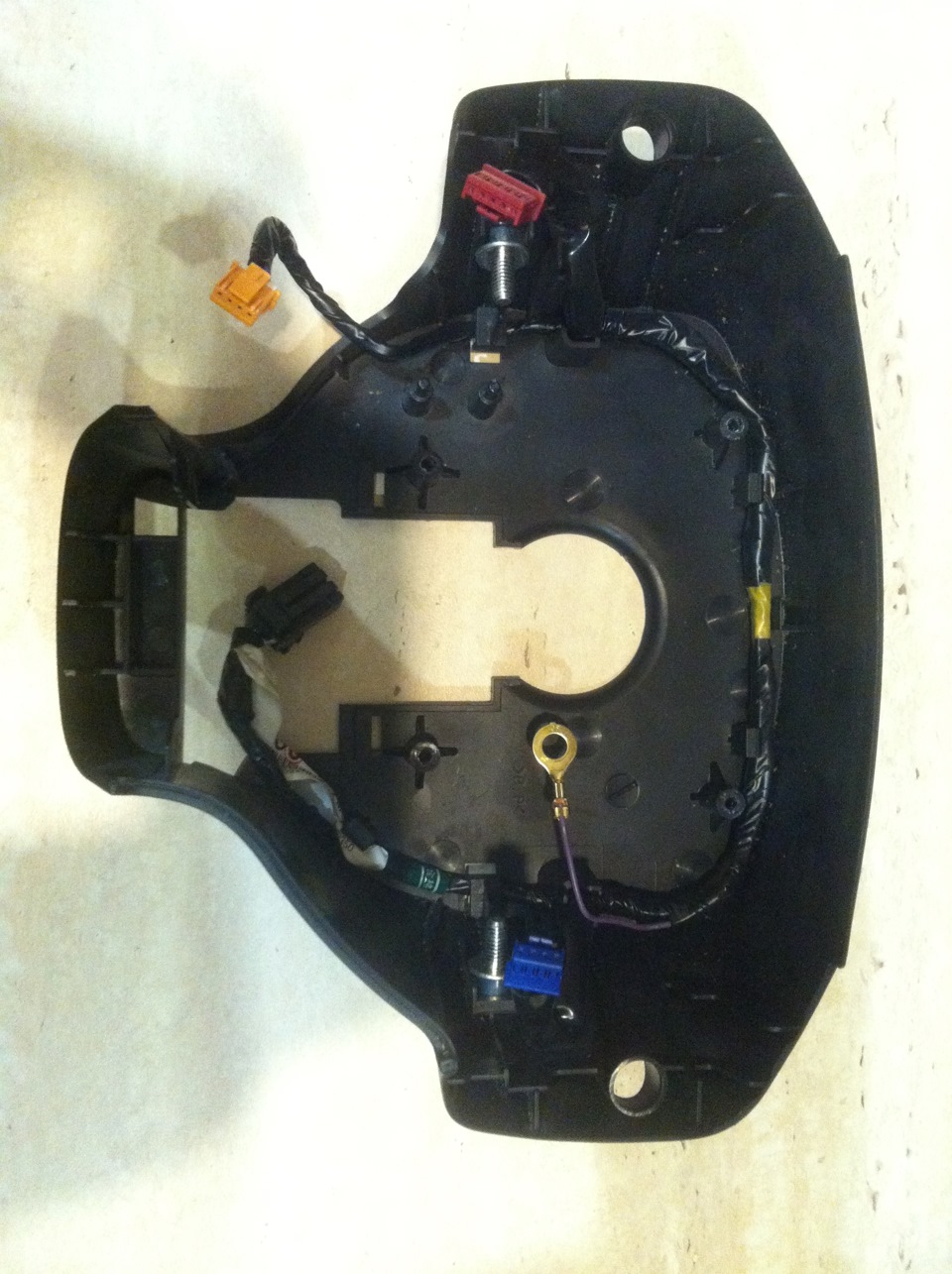 Кожух руля от Outlander (вид спереди) — Mitsubishi Lancer X