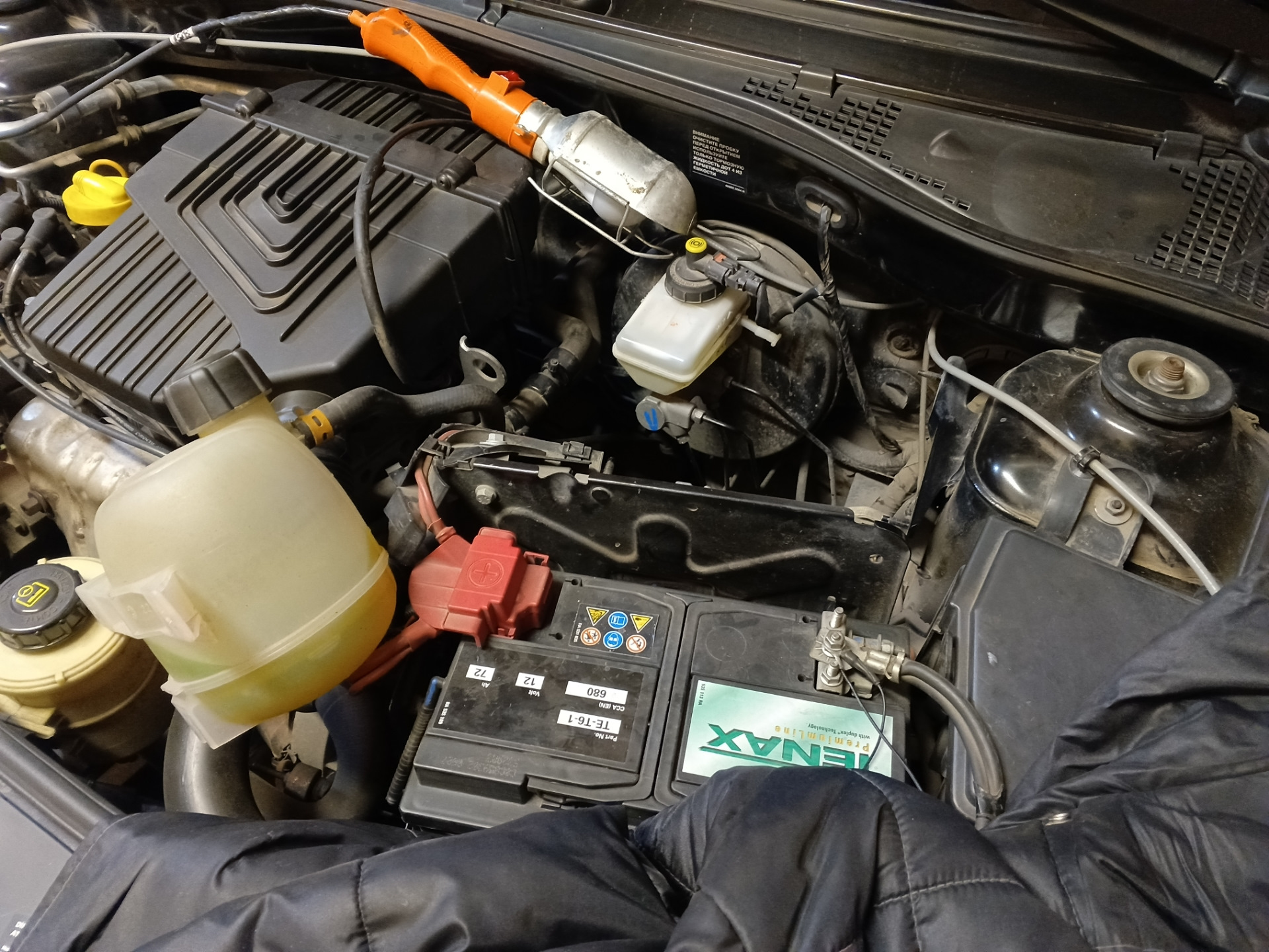 Тот самый пыльник кулисы КПП Рено Логан 8200840587 — Renault Logan (1G ...